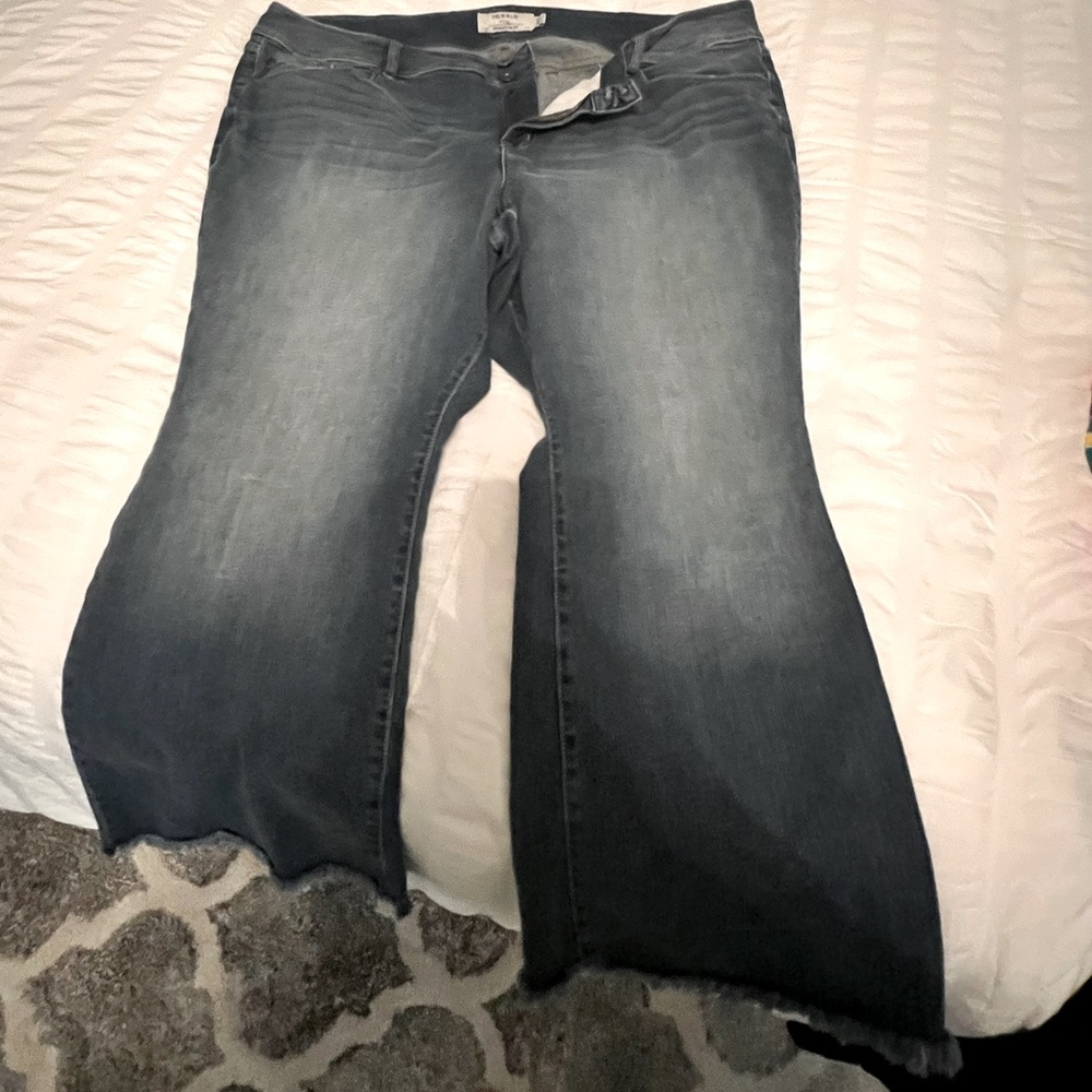 Torrid Flare Distressed Hem Jean sz 26S